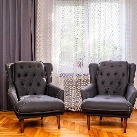 Hotel Liza Batoemi Buitenkant foto